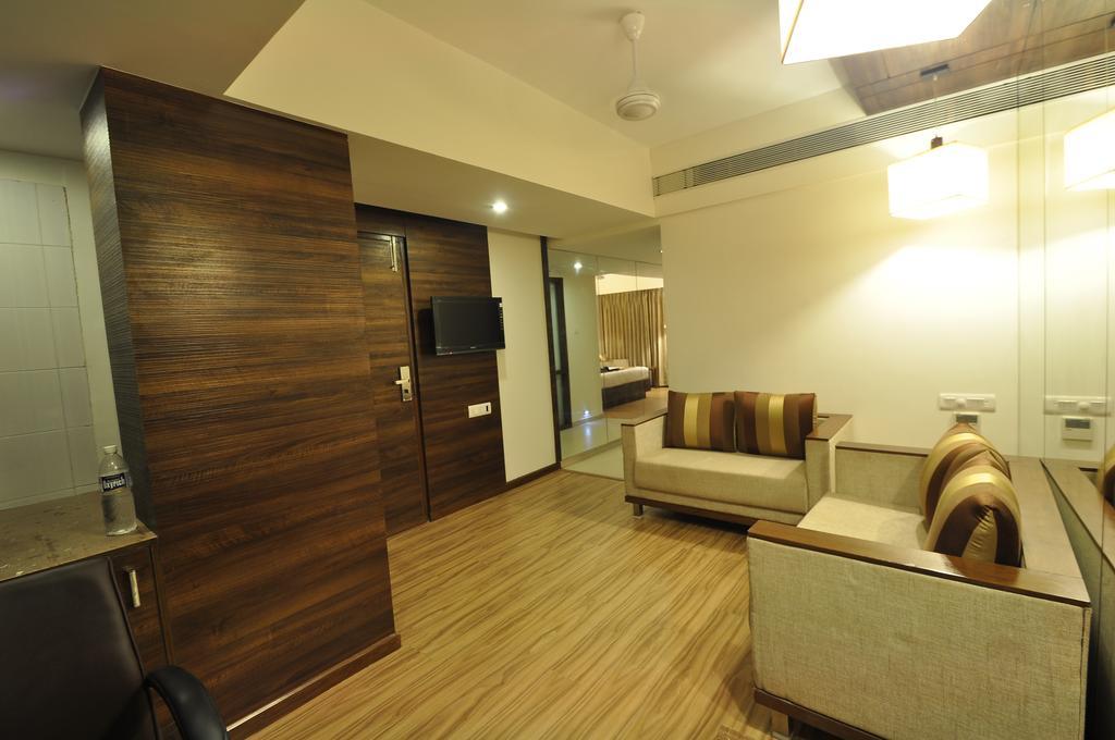 Le Grande Residency -Unmarried Couples Are Not Allowed Ahmedabad Luaran gambar